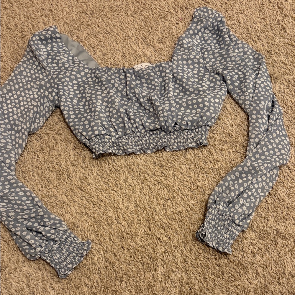 Petal +pup size 2 Elegant Blue Floral cropped Smocked Blouse